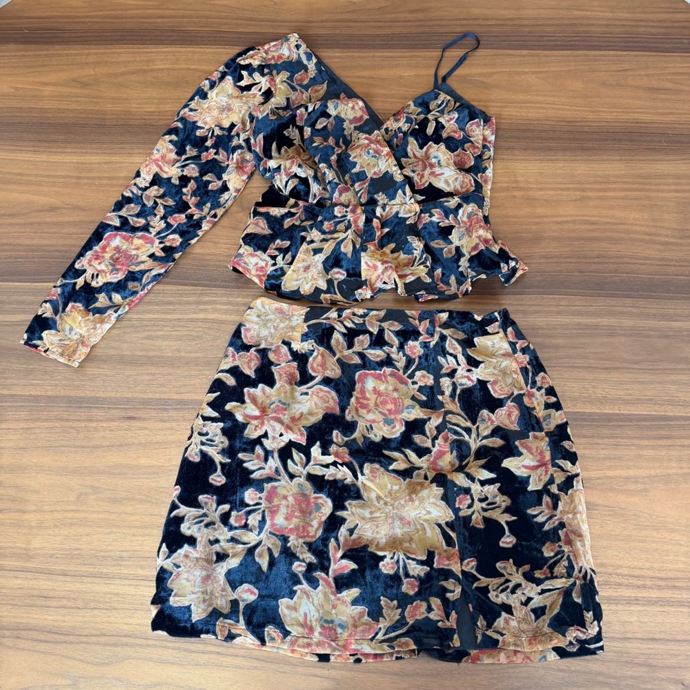 Lost + Wander Cabin Hideaway Floral Burnout Velvet 2 Piece Set Top Skirt Black S